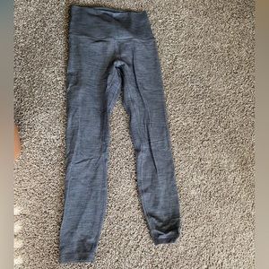 Size 4 grey chevron Lululemon leggings